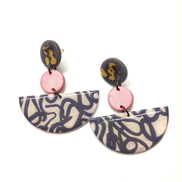 Polymer clay round and semi circle earrings - πηλός, καρφωτά, Black Friday
