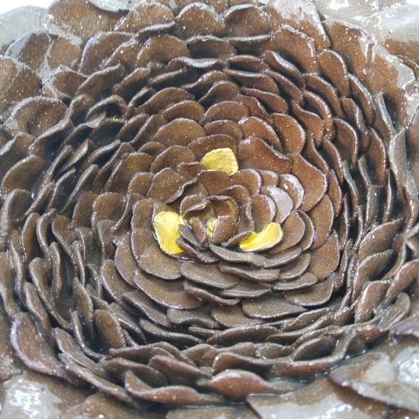 Limited Edition Flower Collection_Chocolate Table Decoration Flower with Gold touches - βάζα & μπολ - 4