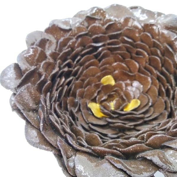 Limited Edition Flower Collection_Chocolate Table Decoration Flower with Gold touches - βάζα & μπολ - 5