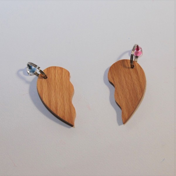 Ξύλινο μπρελόκ καρδιά για δύο - ξύλο, καρδιά, χειροποίητα, ζευγάρια, δώρα αγίου βαλεντίνου, αγ. βαλεντίνου, ξύλινα - 2