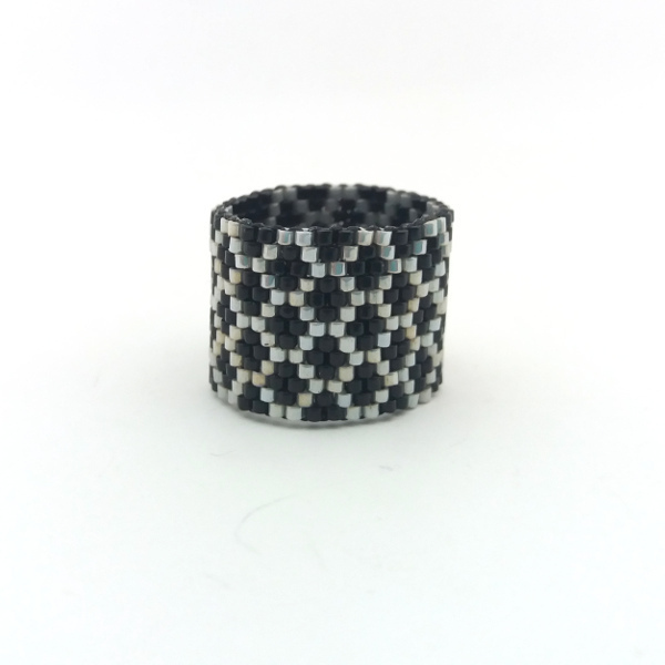 Beaded ring, δαχτυλίδι ραμμένο με γυάλινες χάντρες Miyuki Delica 11/0 - χάντρες
