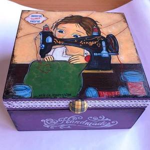 Ξύλινο κουτί τετράγωνο "Η Μοδιστρούλα". - ξύλο, ζωγραφισμένα στο χέρι, κουτί, οργάνωση & αποθήκευση, κουτιά αποθήκευσης - 2
