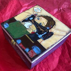 Ξύλινο κουτί τετράγωνο "Η Μοδιστρούλα". - ξύλο, ζωγραφισμένα στο χέρι, κουτί, οργάνωση & αποθήκευση, κουτιά αποθήκευσης - 4