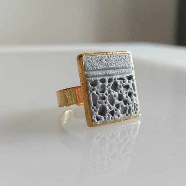 ''Half Meteor Square'' ring - Χειροποίητο δαχτυλίδι επιχρυσωμένο με ιδιαίτερη υφή - statement, επιχρυσωμένα, ορείχαλκος, μεγάλα, αυξομειούμενα - 3