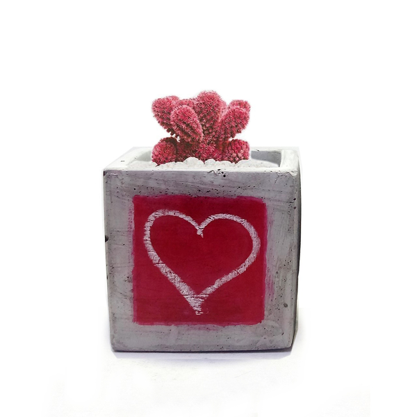 Γλαστράκι - κασπώ // LOVE chalk - cube I - καρδιά, τσιμέντο, κασπώ, σκυρόδεμα, διακοσμητικά, δώρα αγίου βαλεντίνου