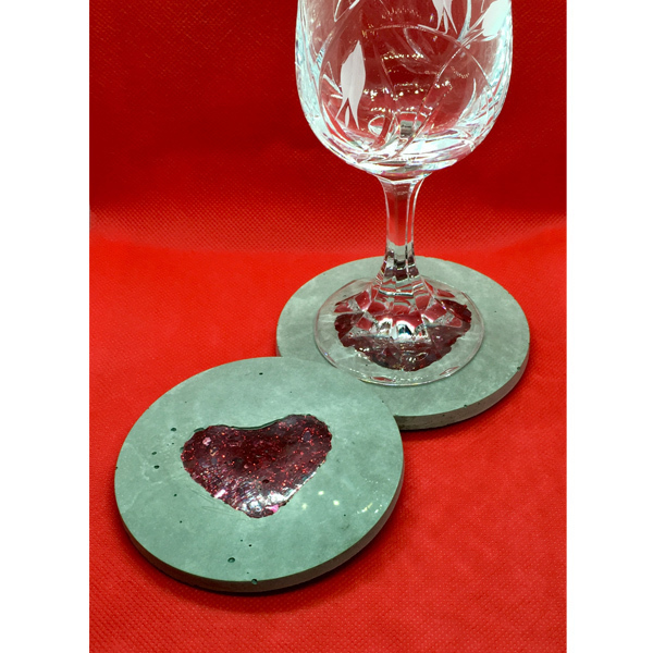 Concrete coasters with resin heart - γυαλί, καρδιά, σουβέρ, τσιμέντο, είδη σερβιρίσματος - 3