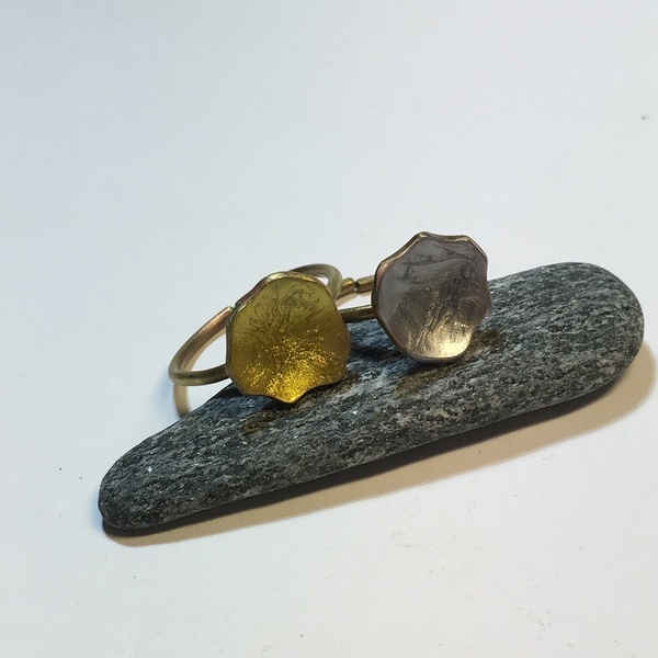 Δαχτυλίδι με χρυσό σμαλτο - μοντέρνο, ορείχαλκος, σμάλτος, καρφωτά, αυξομειούμενα, φθηνά - 2