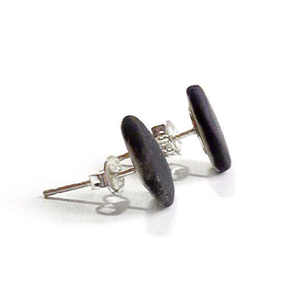 Μικρά στρογγυλά καρφωτά σκουλαρίκια δίσκοι σε μαύρο από πορσελάνη με ασημένιο κούμπωμα - ασήμι, γεωμετρικά σχέδια, πορσελάνη, minimal, καρφωτά - 2