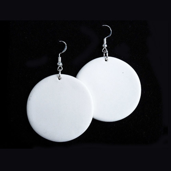Στρογγυλά σκουλαρίκια δίσκοι σε λευκό από πορσελάνη με ασημένιους γάντζους - ασήμι, γεωμετρικά σχέδια, πορσελάνη, minimal, κρεμαστά - 3