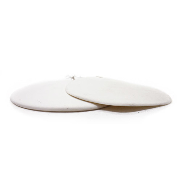 Στρογγυλά μεγάλα σκουλαρίκια δίσκοι σε λευκό από πορσελάνη με ασημένιους γάντζους - ασήμι, γεωμετρικά σχέδια, πορσελάνη, minimal, κρεμαστά - 3