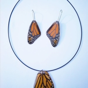 Σετ κολιέ και σκουλαρίκια από φυσικά φτερά πεταλούδας/Set pedant and earrings from real butterfly wings. - πεταλούδα, set, κοντά, boho, σετ κοσμημάτων