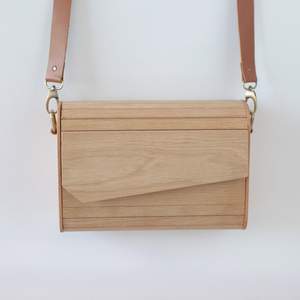 Ξύλινη χειροποίητη τσάντα - δέρμα, ξύλο, χιαστί, μικρές - 2