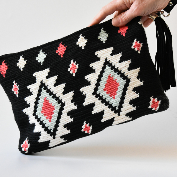 Πλεκτή τσάντα φάκελος με ethnic σχέδιο σε 4 χρώματα - βαμβάκι, φάκελοι, boho, ethnic, πλεκτές τσάντες - 2