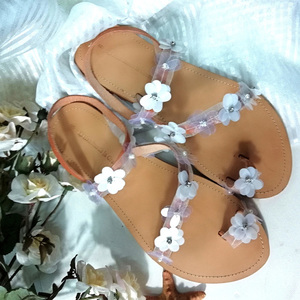 Νυφικά Σανδάλια χειροποίητα με διάφανα και λευκά λουλούδια - δέρμα, λουλούδια, boho, νυφικά, φλατ, ankle strap - 3