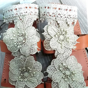 Bridal Sandals με σεμέν δαντέλα και λευκά λουλούδια - δέρμα, λουλούδια, boho, νυφικά, φλατ, ankle strap - 2