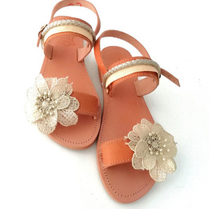 Bridal Sandals με λευκό λουλούδι - δέρμα, λουλούδια, boho, νυφικά, φλατ, γάμου - βάπτισης, ankle strap