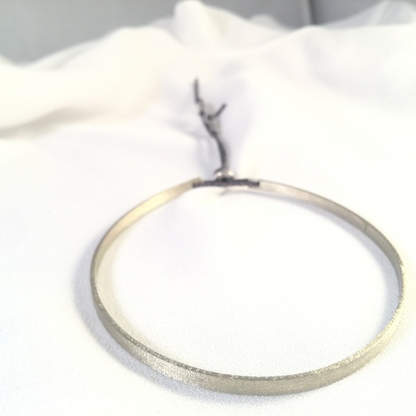 Satin silver bangle bracelet-χειροποίητη βέργα από αλπακά και μεταλιζέ κορδόνι - αλπακάς, κορδόνια, χειροποίητα, χειροπέδες - 2