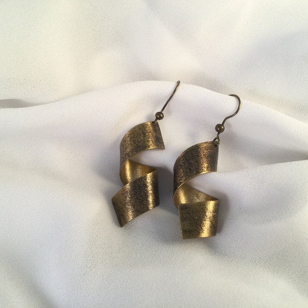 Gold oxidized elix earrings-Σκουλαρίκια ελικοειδή με οξειδωμένο ορείχαλκο... - βραδυνά, ορείχαλκος, κρεμαστά - 3