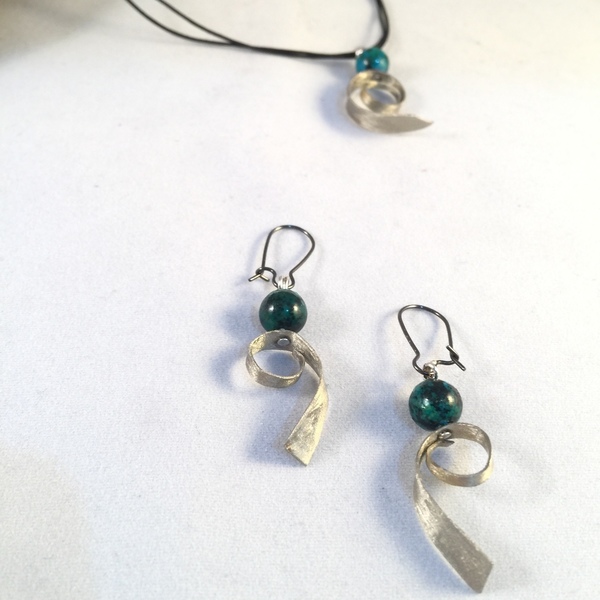 Spiral metal earrings with semi-precious stones... - ημιπολύτιμες πέτρες, αλπακάς, χειροποίητα, κρεμαστά - 4