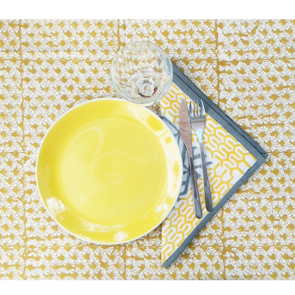 Σετ τραπεζομάντηλο φλοράλ σχέδιο μουσταρδί με 6 πετσέτες φαγητού - βαμβάκι, πετσέτες φαγητού - 3