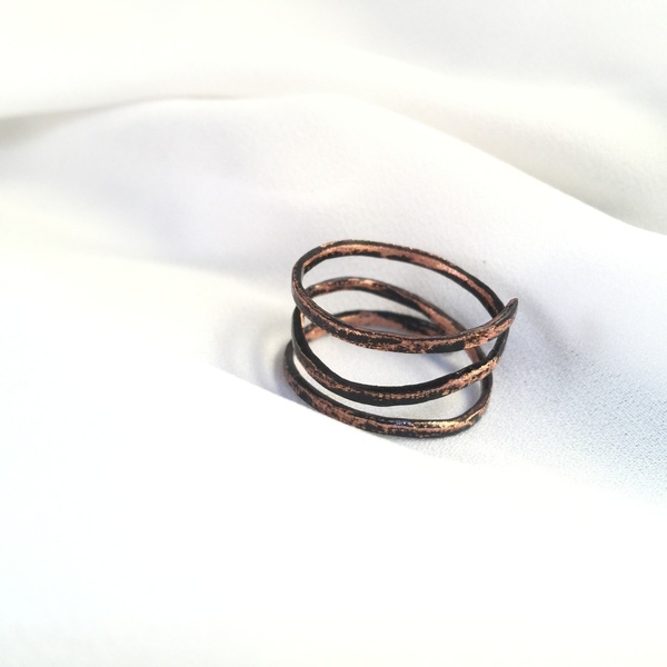 Twisty hammered cooper ring-Δαχτυλίδι σφυρήλατο με οξείδωση,από χαλκό... - ιδιαίτερο, σύρμα, χειροποίητα, φθηνά