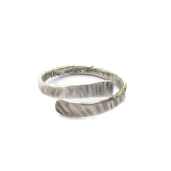 Ασημένιο δαχτυλίδι 925 σφυρηλατημένο σχέδιο 2 - ασήμι, χειροποίητα, σφυρήλατο, μικρά, boho, boho, αυξομειούμενα, φθηνά