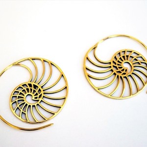 spiral earrings - minimal, boho, ethnic, μπρούντζος
