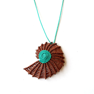 Seashell necklace brown - γυναικεία, κοχύλι, μακραμέ, αυξομειούμενα