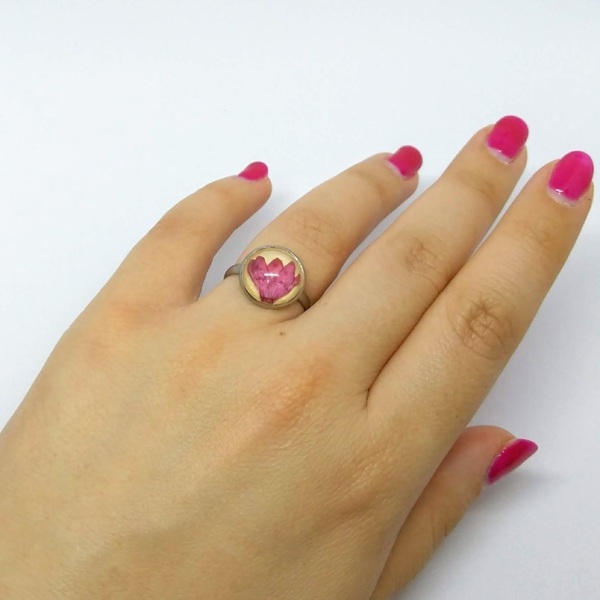 Δαχτυλίδι από ατσάλι με αποξηραμένο ροζ λουλούδι - γυαλί, λουλούδι, μικρά, αυξομειούμενα, φθηνά - 3