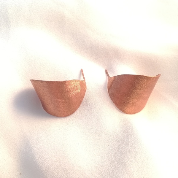 Simply chic rose-gold metal earrings-Απλά και σικ σκουλαρίκια σε ροζ χρυσό από χαλκό... - chic, χαλκός, καρφωτά, μικρά