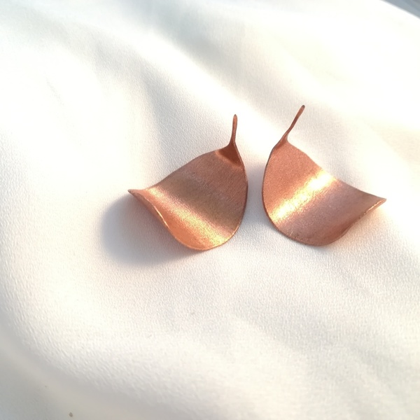 Simply chic rose-gold metal earrings-Απλά και σικ σκουλαρίκια σε ροζ χρυσό από χαλκό... - chic, χαλκός, καρφωτά, μικρά - 2