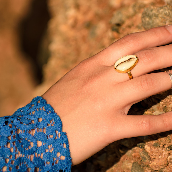 " Golden Seashell " - Χειροποίητο επίχρυσο δαχτυλίδι με φυσικό κοχύλι της Θάλασσας - επιχρυσωμένα, ορείχαλκος, κοχύλι, boho, αυξομειούμενα, φθηνά - 5