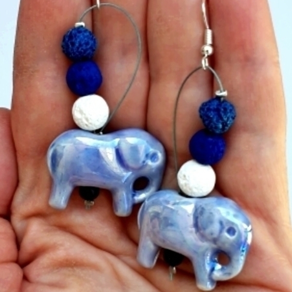 Σκουλαρίκια με γαλάζιο ελεφαντάκι και χάντρες από ηφαιστειακή λάβα. - ελεφαντάκι, κρεμαστά - 2