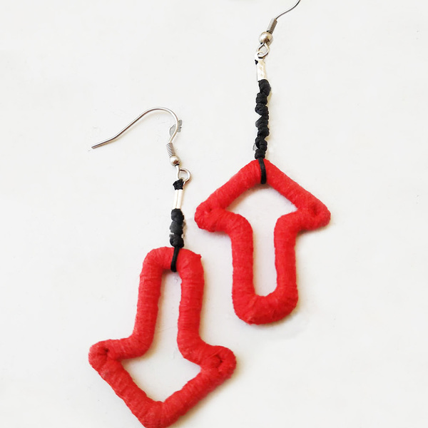 Ασύμμετρα κόκκινα βέλη σκουλαρίκια - γυναικεία, γεωμετρικά σχέδια, rock, κρεμαστά
