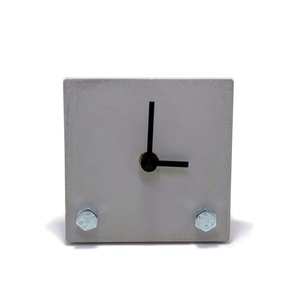 Επιτραπέζιο ρολόι //screw - τοίχου, τσιμέντο, διακοσμητικά, επιτραπέζια