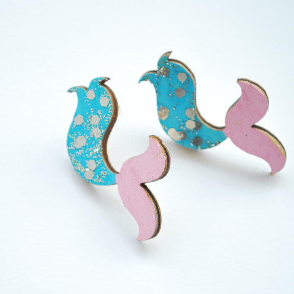 Ξύλινα σκουλαρίκια γοργόνες(μπλε-ροζ) - καρφωτά, γοργόνα, φθηνά