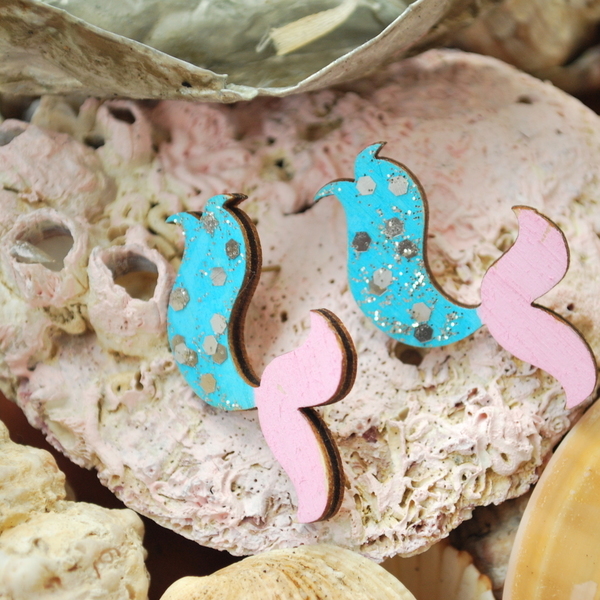 Ξύλινα σκουλαρίκια γοργόνες(μπλε-ροζ) - καρφωτά, γοργόνα, φθηνά - 3