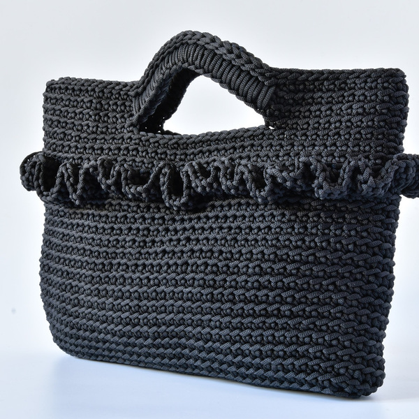 Μικρή μαύρη πλεκτή τσάντα tote με βολάν - crochet, χειροποίητα, απαραίτητα καλοκαιρινά αξεσουάρ, χειρός, πλεκτές τσάντες, μικρές, φθηνές - 3