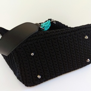 Μαύρη πλεκτή τσάντα με τυρκουάζ αλυσίδα - καλοκαιρινό, ώμου, μεγάλες, πλεκτές τσάντες - 3