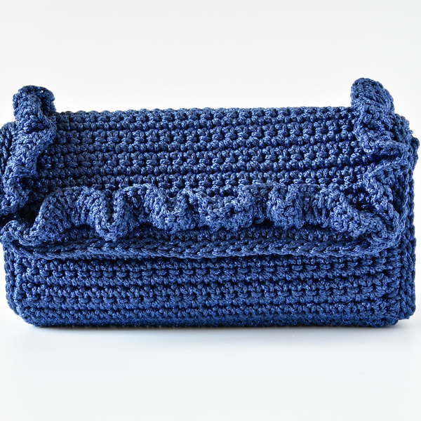 Χειροποίητο πλεκτό μπλε ρουά μεταλλικό clutch με βολάν - φάκελοι, crochet, χειροποίητα, Black Friday, πλεκτές τσάντες, βραδινές