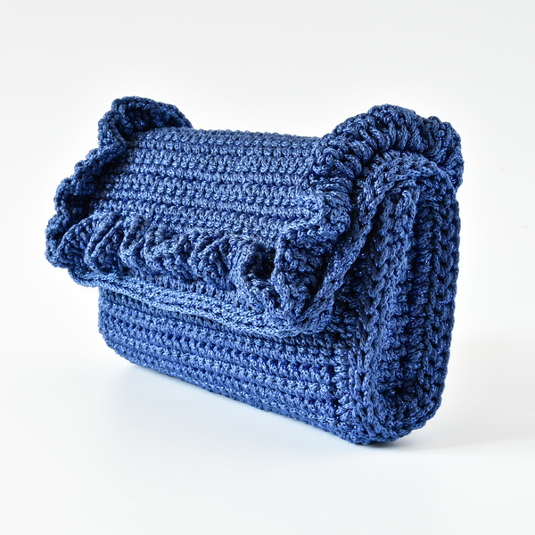 Χειροποίητο πλεκτό μπλε ρουά μεταλλικό clutch με βολάν - φάκελοι, crochet, χειροποίητα, Black Friday, πλεκτές τσάντες, βραδινές - 2