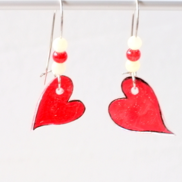 Σκουλαρίκια κόκκινα Shrink-Art - καρδιά, επάργυρα, κρεμαστά, δώρα αγίου βαλεντίνου, φθηνά - 2