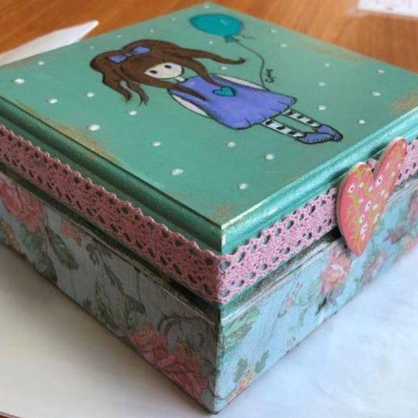 Παιχνιδιάρικο κουτί με ζωγραφική-κοριτσάκι. - ζωγραφισμένα στο χέρι, οργάνωση & αποθήκευση, δώρα για βάπτιση, δώρα γενεθλίων, Black Friday