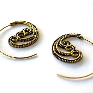 spiral earrings - minimal, boho, ethnic, μπρούντζος, Black Friday