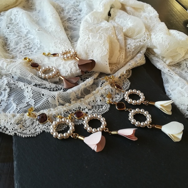 Μακρύ σκουλαρίκι με λουλούδι - μακριά, κρεμαστά, πέρλες, faux bijoux - 5