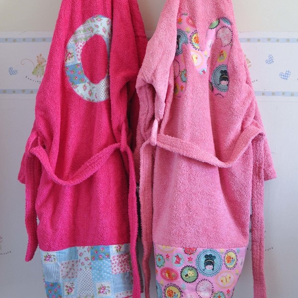 Ροζ παιδικό μπουρνούζι (2-14ετών) με μονόγραμμα - κορίτσι, όνομα - μονόγραμμα, δώρα για βάπτιση, παιδικά ρούχα, πετσέτες, βρεφικά ρούχα - 5