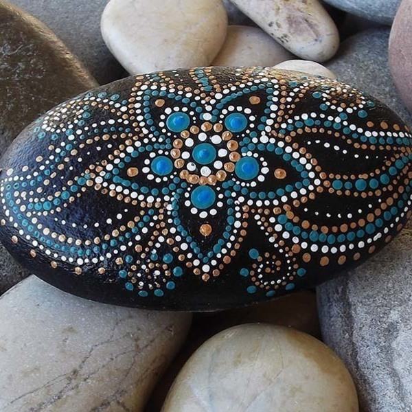 Λουλούδι μπλε mandala, ζωγραφισμένο σε βότσαλο - ζωγραφισμένα στο χέρι, πέτρα, δώρο, διακοσμητικές πέτρες - 2