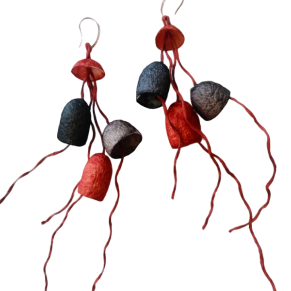 Κόκκινα jellyfish με μεταξωτά κουκούλια - ασήμι, πρωτότυπο, boho, κρεμαστά