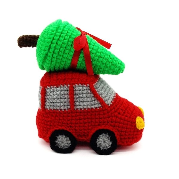 Πλεκτό αυτοκινητάκι με Χριστουγεννιάτικο δέντρο - λούτρινα, χριστουγεννιάτικο, amigurumi, στολίδι δέντρου, δώρο γέννησης