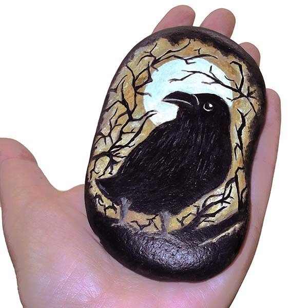 Κοράκι, ζωγραφισμένο στο χέρι, σε πέτρα θαλάσσης - ζωγραφισμένα στο χέρι, πέτρα, διακόσμηση, Black Friday, διακοσμητικές πέτρες - 2